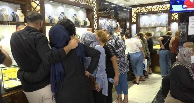 Kuyumcularda yoğunluk arttı